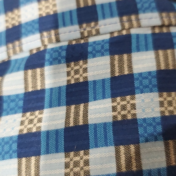 Robert Graham Blue and Grey Gingham Casual Shirt - Picture 10 of 10